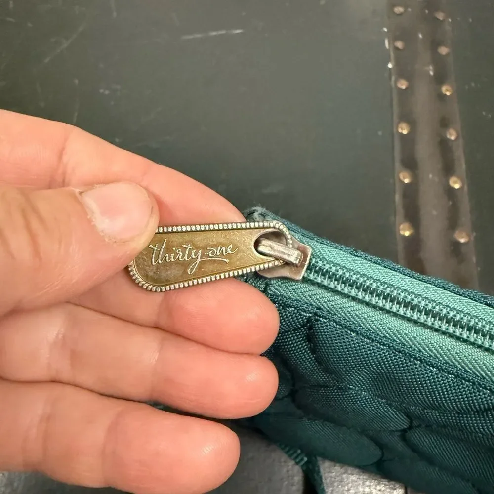 Thirty One 31 Vary You Quilted Green/blue Wristlet Wallet With Strap